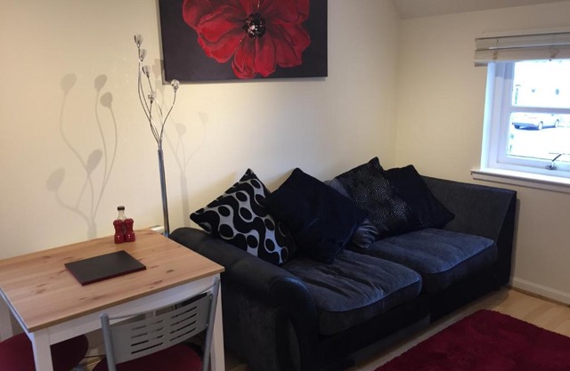 6 Varis Apartments
