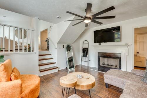 7 Mi to Dtwn ATL Upscale Family Home with Balcony