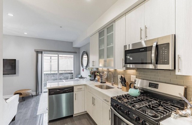755 Capitol - A Exquisite 3 Bedroom Home in Fairmount