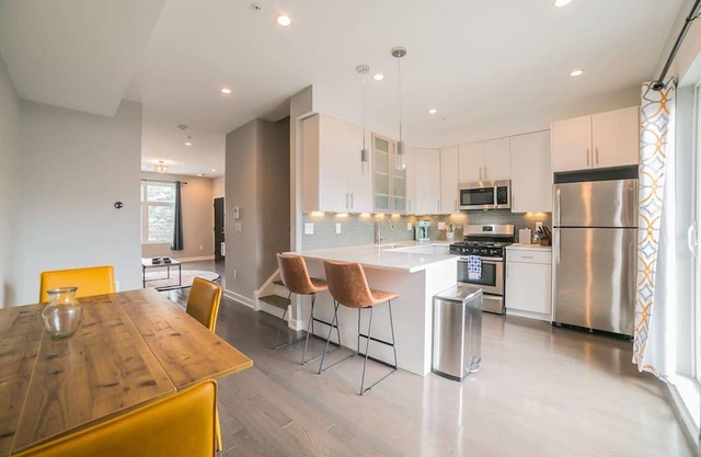 755 Unit D 2 Bedroom Home in Fairmont w Roofdeck and Balcony