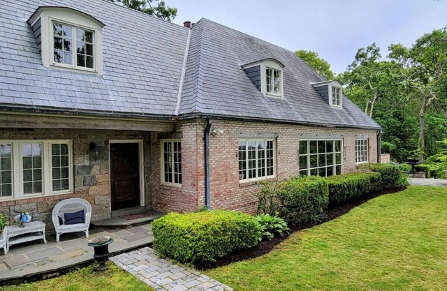 8 bedroom seacoast manor with amazing views!