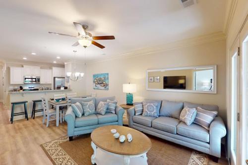 81 Del Ray Drive 2B 3 Bedroom condo with pool close to the Marshwalk