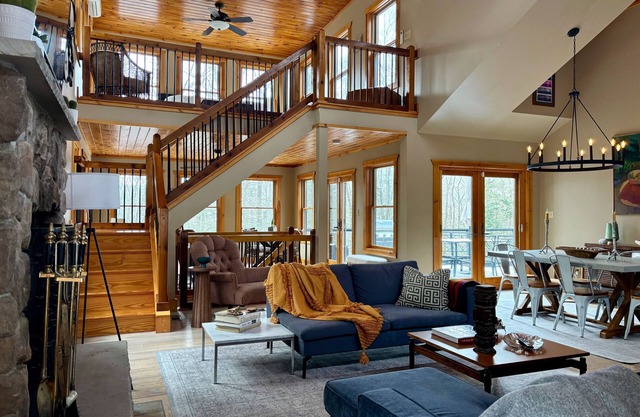 Catskills River Retreat — Stargazing Roof Deck, Canoeing & Rafting