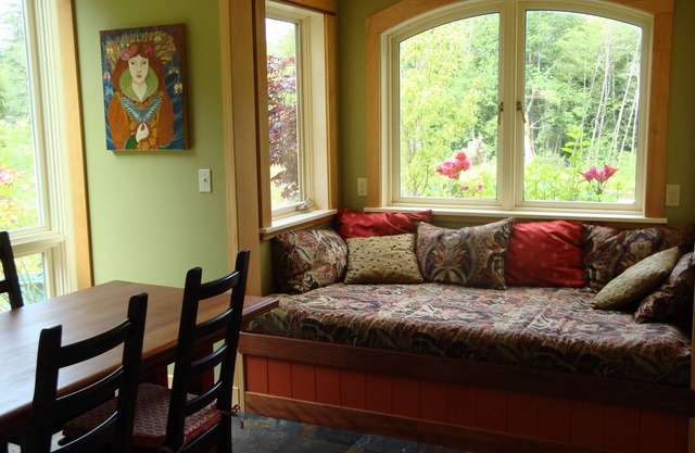 Un Cottage con Encanto y artística situado en un hermoso jardín