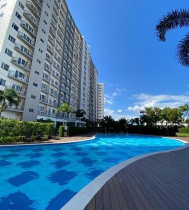A Cozy 1 Bedroom Unit with a Parking at Tower 2 South Residences SM Southmall