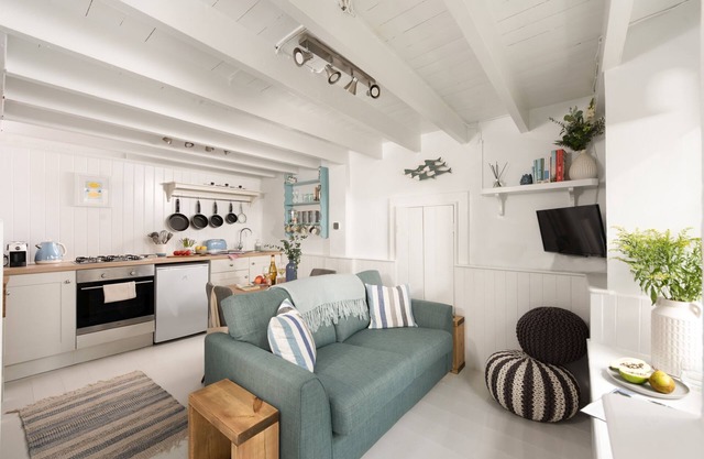 A delightful character cottage for couples and their dogs in the heart of Newlyn in Cornwall