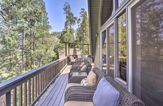 A-frame Home w/ 3 Decks & Lake Arrowhead Views!