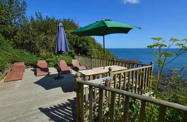 Una propiedad completamente renovada, a pocos pasos de la hermosa playa de Coverack.