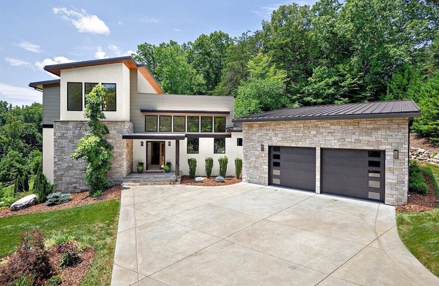 A Modern Mountain Retreat, 20 Minutes To Asheville