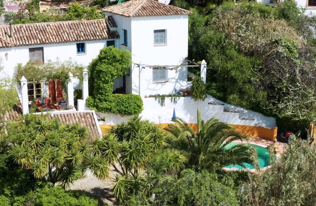 Casa de campo reformada con estilo cerca de Ronda