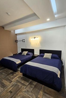 A21 SUITE BLACK MAX para 1 a 4 personas, Especialistas en CORTAS, MEDIANAS Y LARGAS ESTANCIAS en IZCALLI TEPOTZOTLAN perfecto para Familias, Turistas, Contratistas, Estudiantes, Empresas A sólo 5 min Izcalli 5 min Esmeralda 20 min Satélite 25 min AIFA