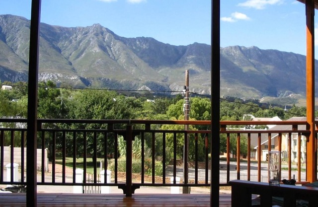 Aan De Bergen Guesthouse South Africa