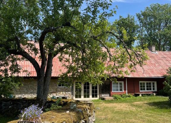 Aaviku Holiday Houses