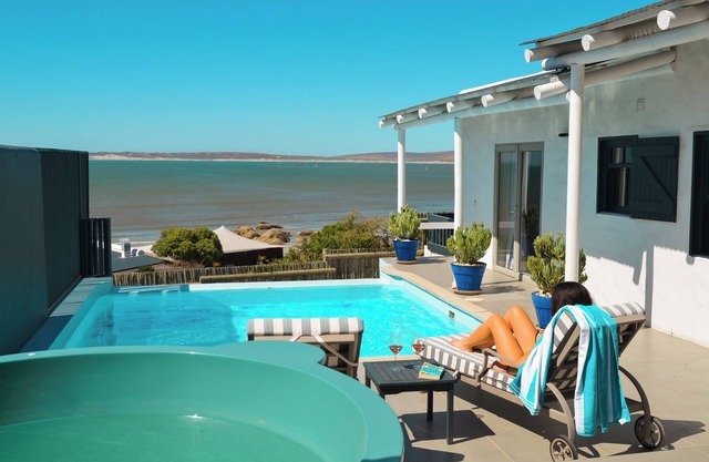 Abalone Hotel & Villa’s