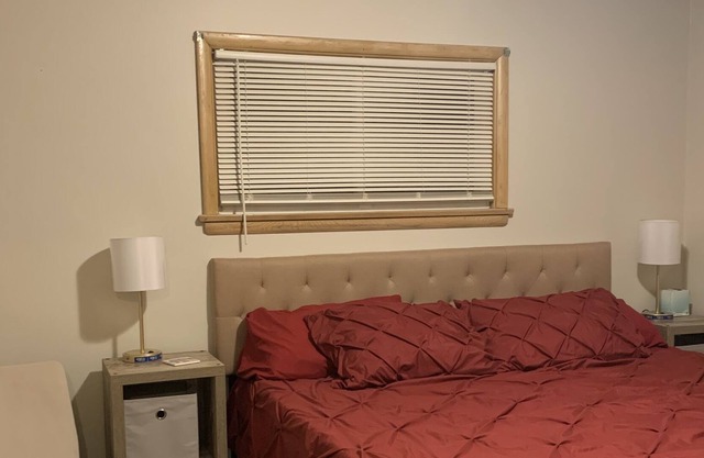Abi’s Place - Room rentals ONLY - Bedroom #2