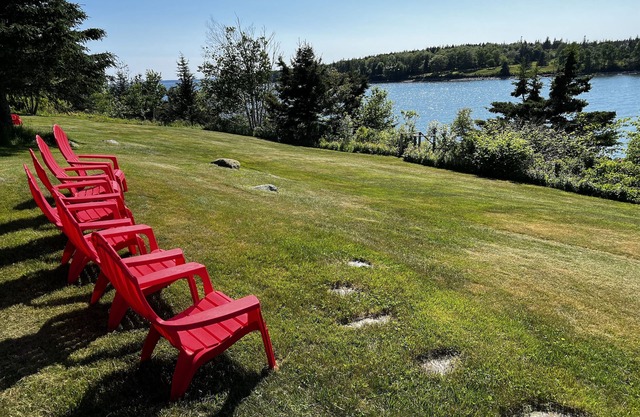 Acadia Oceanfront 4Bdm 4Bth Private Home on Duck Cove, Game Room Amazing Sunsets