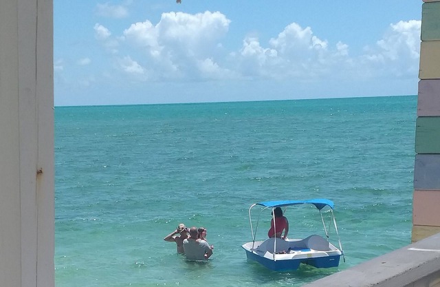Experience the Real Bahamas, 10 mins from the Airport, On the Beach