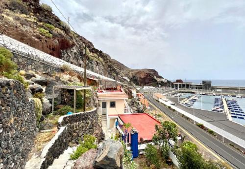 Acogedor Apartamento con Terraza y Vistas Panorámicas al Mar Puerto Estaca