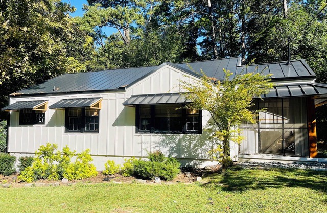 Adorable Smyrna | Vinings Bungalow minutes from The Battery, Buckhead, Midtown+!