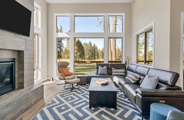 Adventure View 3 Bedroom Townhouse by Redawning