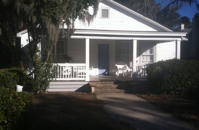 Asequible Cottage cerca de la puerta de Parris Island