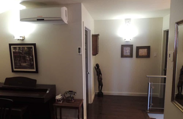 Habitación africana en casa rural