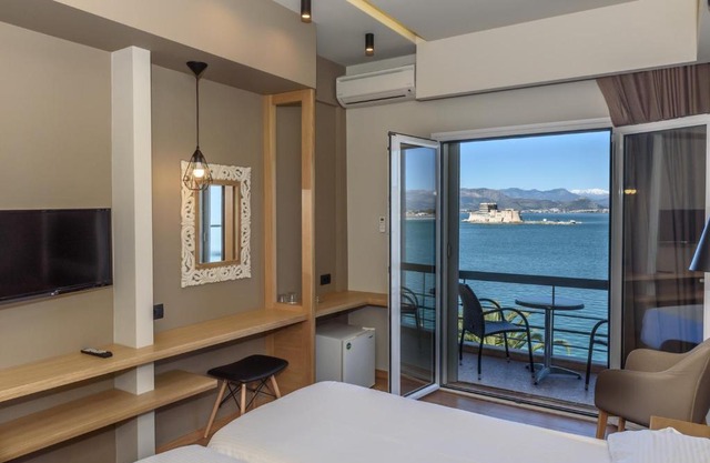 Agamemnon Hotel