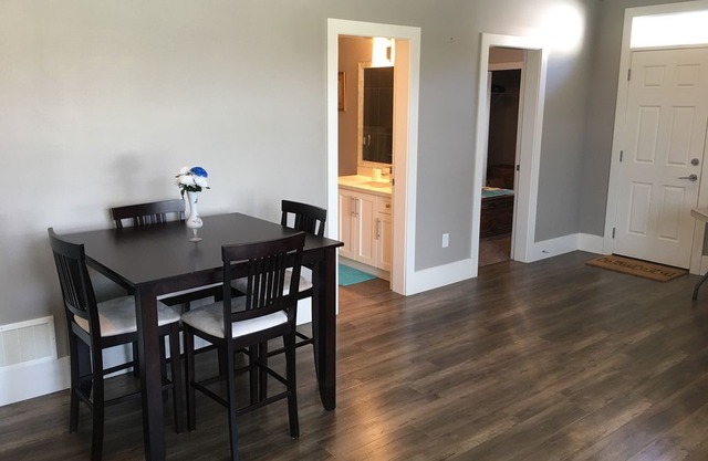 Habitación con aire acondicionado, hermosa y limpia Suite de 1 cama