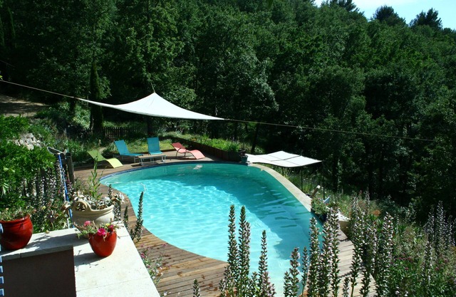 MAS PROVENZAL CON PISCINA, NATURALEZA COMPLETA CERCA DE BANDOL LE CASTELLET SANARY