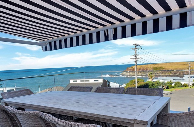 AKUNA, Kiama Heights - 4pm Check Out Sundays (except Peak season)!