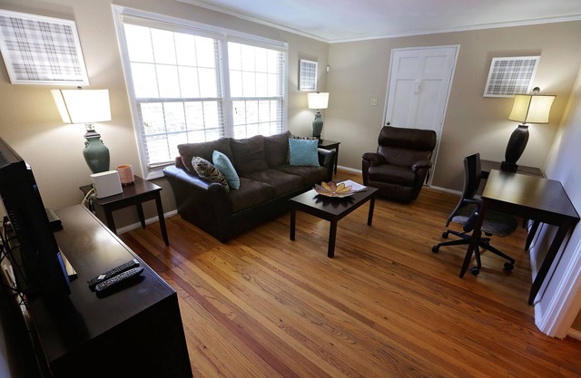Duplex todo incluido en Hillcrest ... Cerca de todo, lado 2