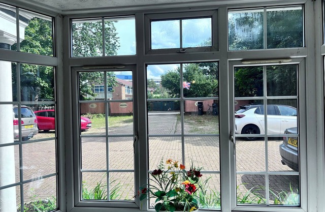 All Seasons Gatwick Guest House