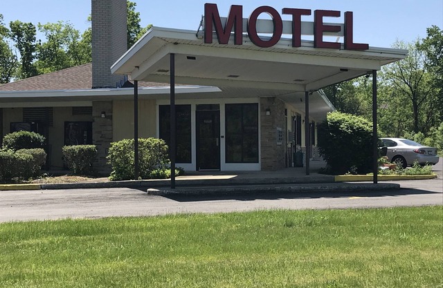 Allenwood Motel