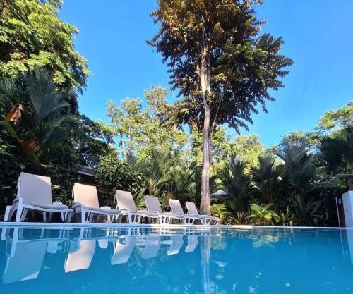 Alloro Jungle Villas