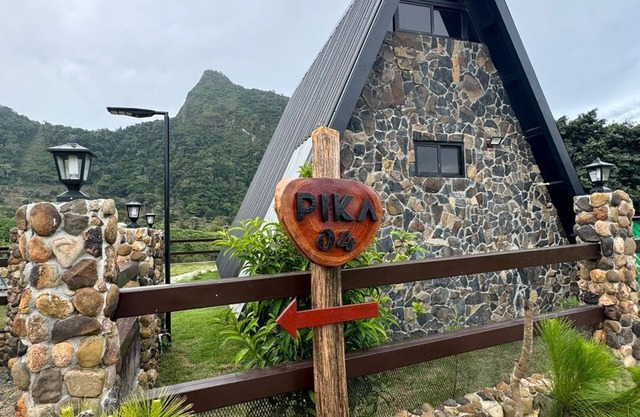 Cabaña de montaña tipo alpina con piscina Pika 04 by Pika Cabins