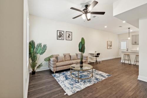 Alto O4 I Modern New Construction 2bd Apartment