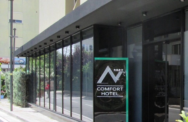 Alvin Comfort Hotel
