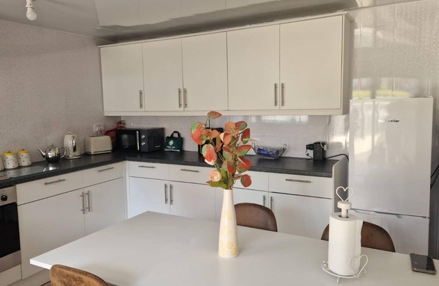 Amani 2-bed Bungalow - Sleeps 4 - Pet Friendly
