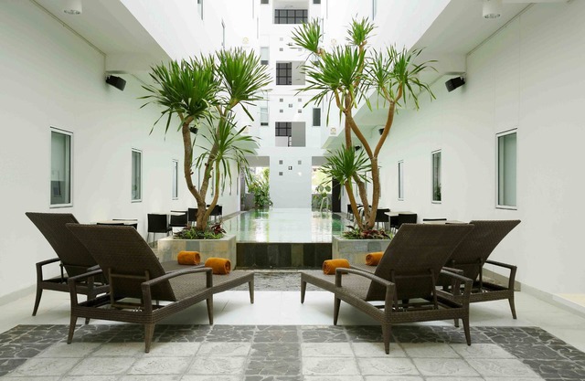Amaris Hotel Sunset Road