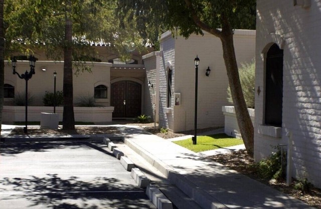 Amazing 2BR Condo with Jacuzzi at Camelback Resort