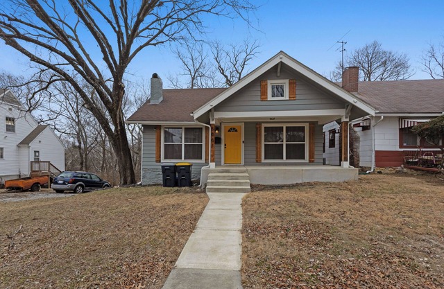 Amazing 3bd Troostwood Home in Kansas City, MO near most attractions!