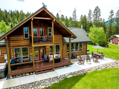 Amazing Cabin Perfect for Family Getaways in Coram, Montana