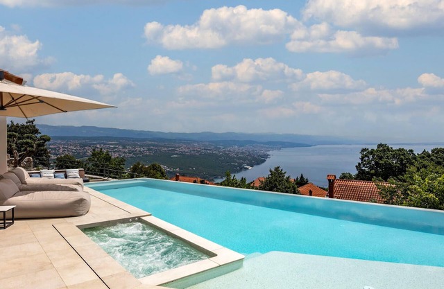 Impresionante casa en Bregi con sauna