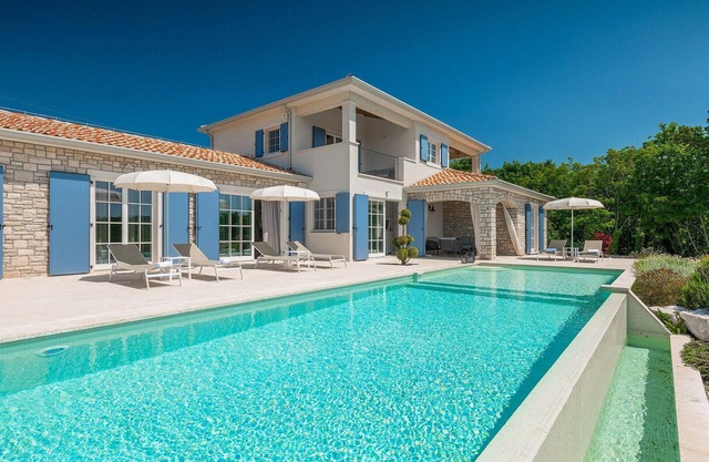 Increíble casa en Porec con sauna