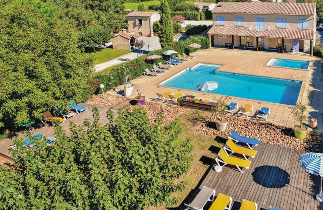 Amazing Home In Raphèle-Lès-Arles