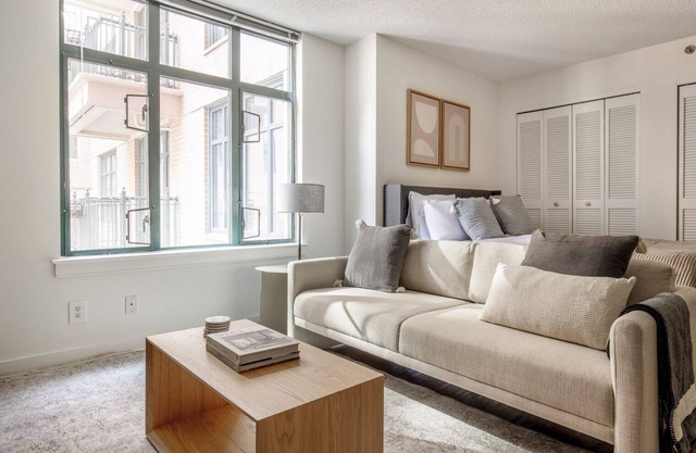 Amazing Penn Quarter Studio w/ Gym, DM & W/D, near Metro, by Blueground