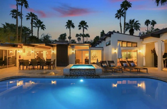 20% Off Aug 14-17! W/Pool, Hot Tub, Great Views