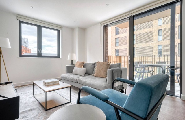Amazing Walthamstow 2BR w/ Gym, Lounge & Concierge nr Tube, by Blueground