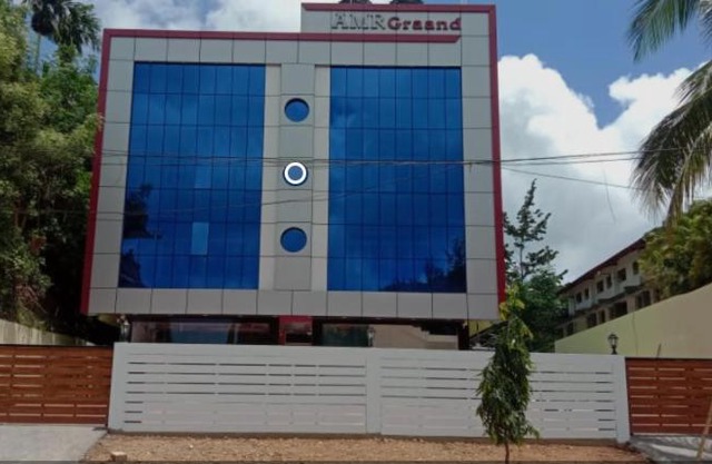AMR GRAND