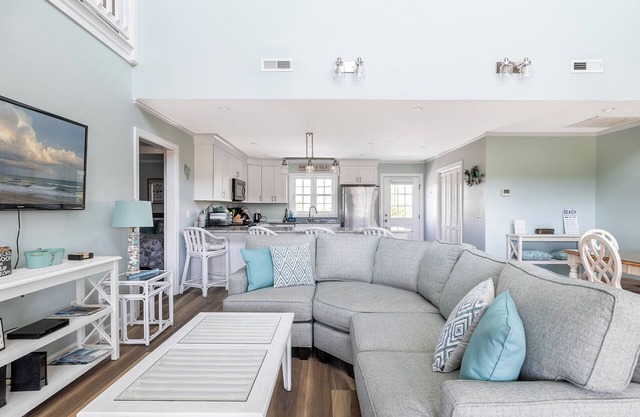 An Emerald Gem, Almost Oceanfront House in Emerald Isle, NC!